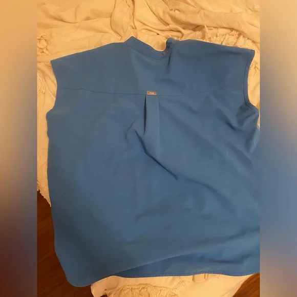 Women's Rafaela Oversized Scrub Top - Picture 6 of 8